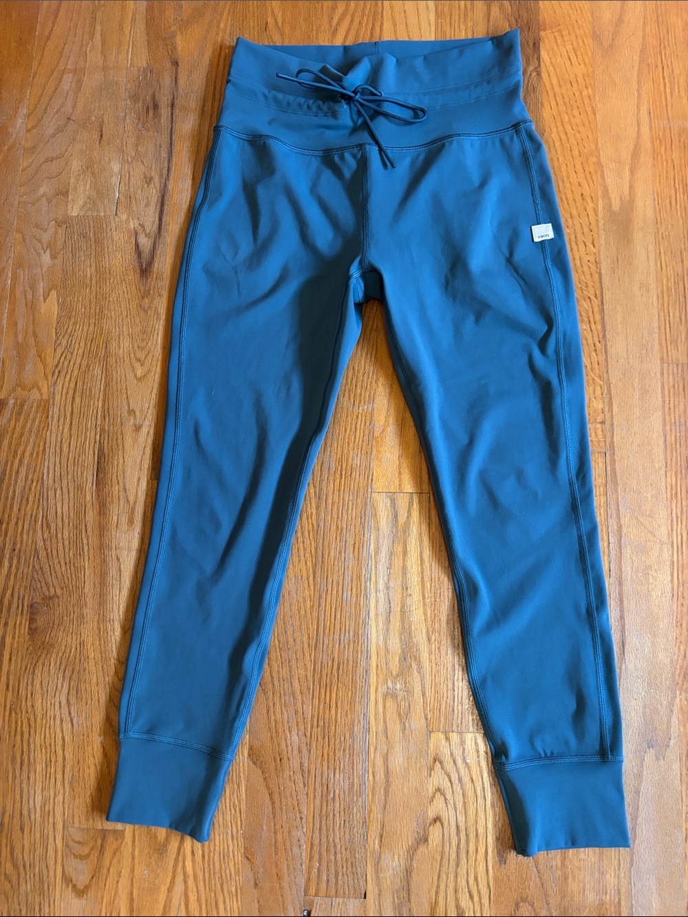 Vuori Women’s Daily legging in Short